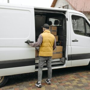 What Should You Look Out For When Choosing a Courier?