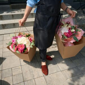 Simplifying Flower Delivery Operations with Go People’s Same-Day Delivery Services